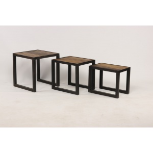 Set table gigogne